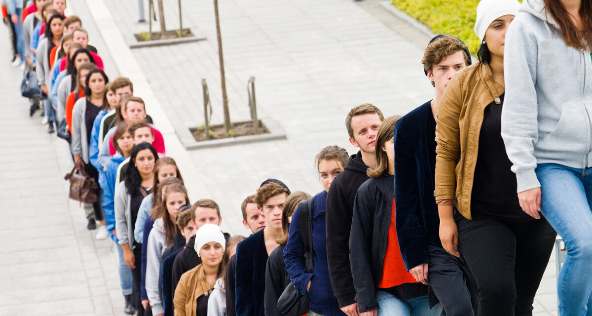 Если у фотографа очередь из клиентов, то одного потерять не страшно)