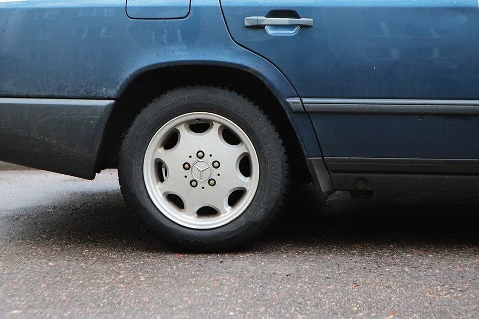     Зимние шины на летние нужно менять, когда на улице стабильно +7 градусов и выше. Юлия Хвощ