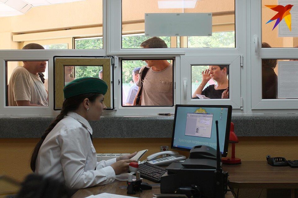     Стало известно, когда будет принято решение о возможном продлении лимита беспошлинного ввоза товаров. Фото: носит иллюстративный характер. Оксана БРОВАЧ