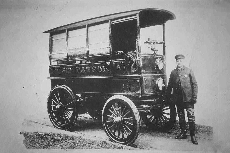 Полицейские автомобиль 1899