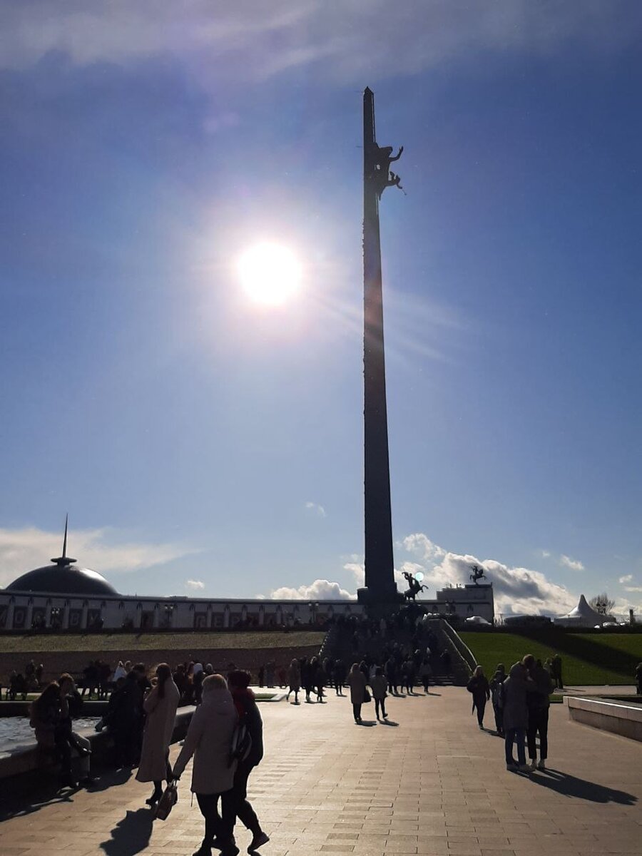 Монумент Победы - сердце Поклонной горы