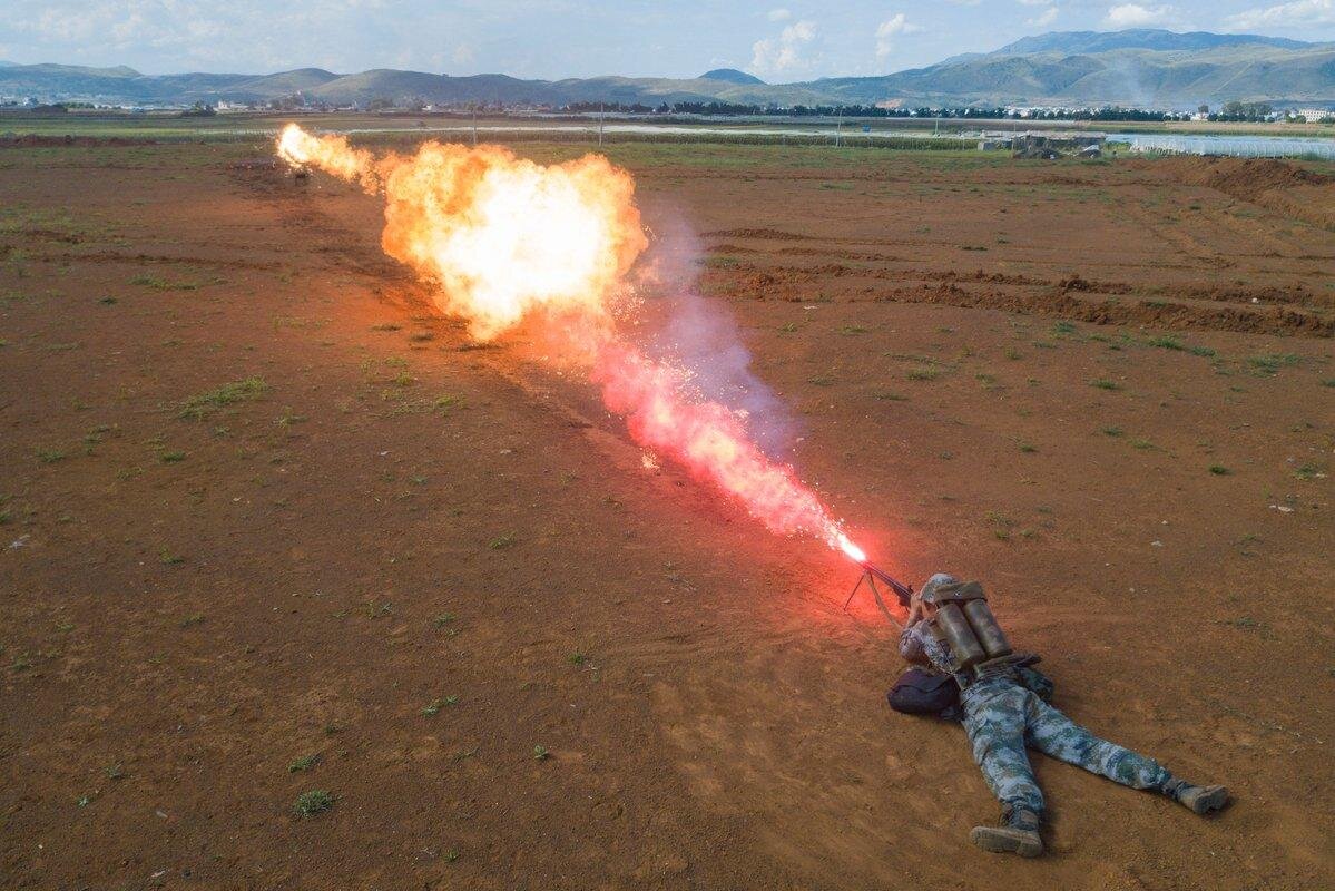 Лазерная винтовка ZKZM-500 поражает цели на расстоянии километра | Военная  техника будущего | Дзен