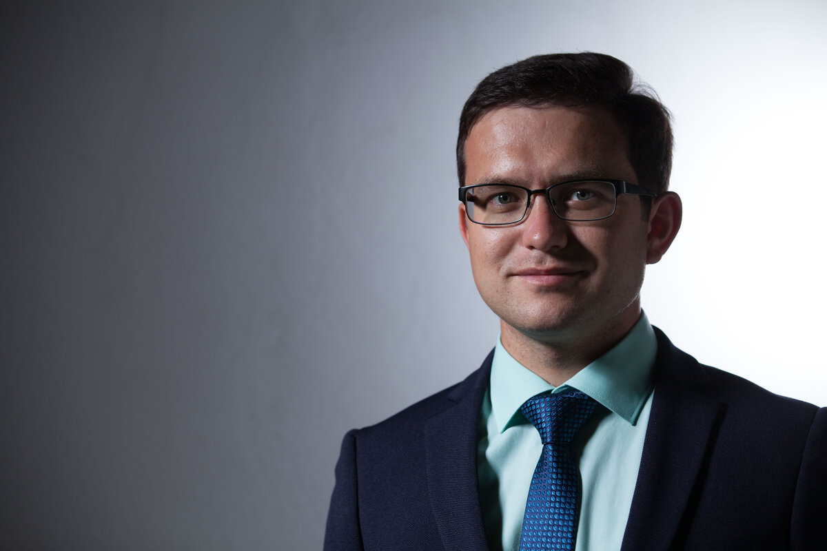 Льгов Игорь - арбитражный управляющий, кредитный юрист. Завершил 28 процедур банкротств физических лиц. Списано долгов на сумму более 122 000 000 руб.