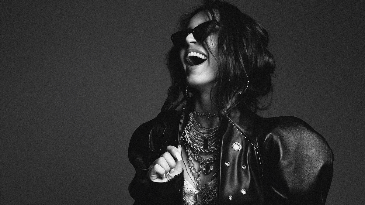 Альбом Юлии Zivert Life