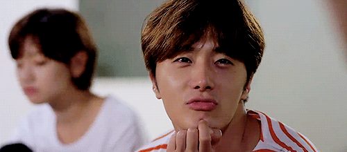 Момент из дорамы " Золушка и четыре принца" 