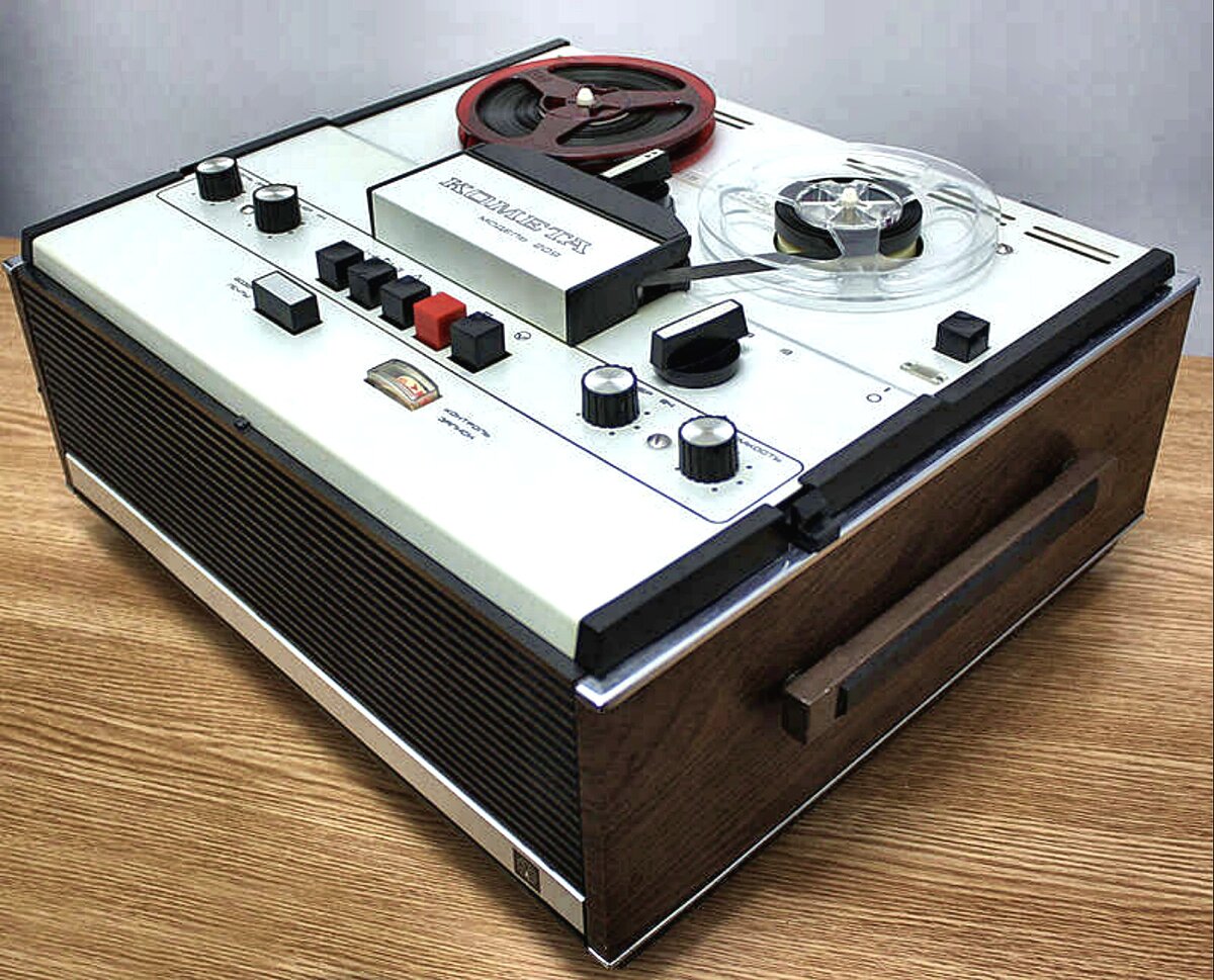 «Комета-209», катушечный магнитофон, магнитная лента.