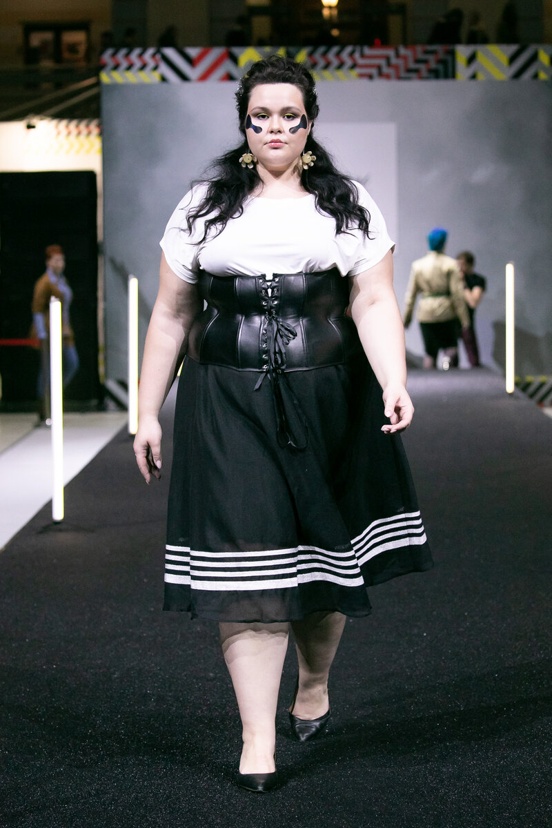 Неделя моды в Москве. Показ Peruzzi.  Продюсер Елена Акукве 