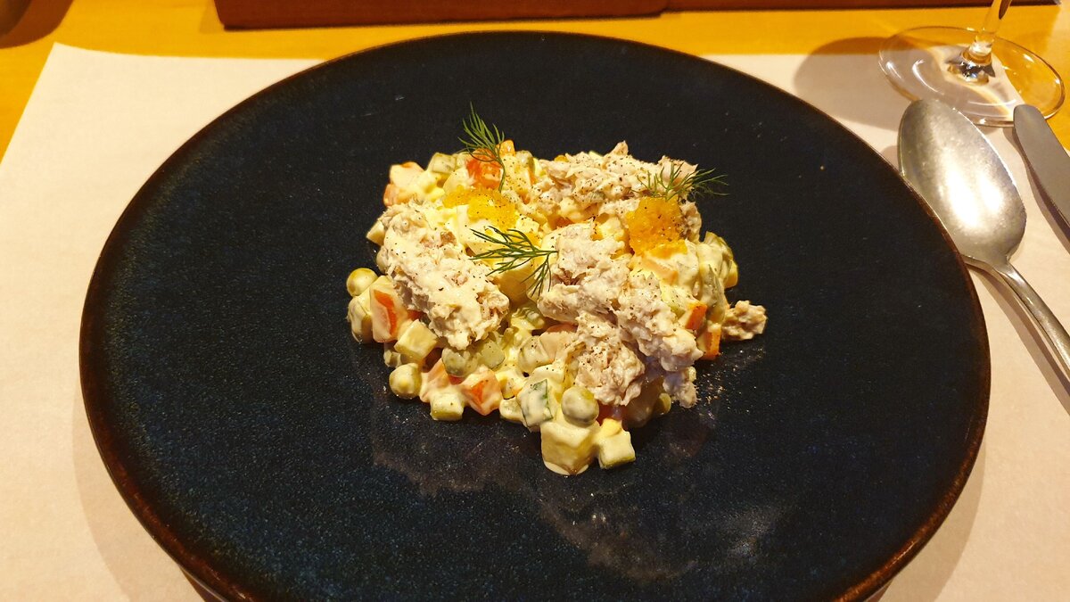 Оливье с муксуном за 490 рублей