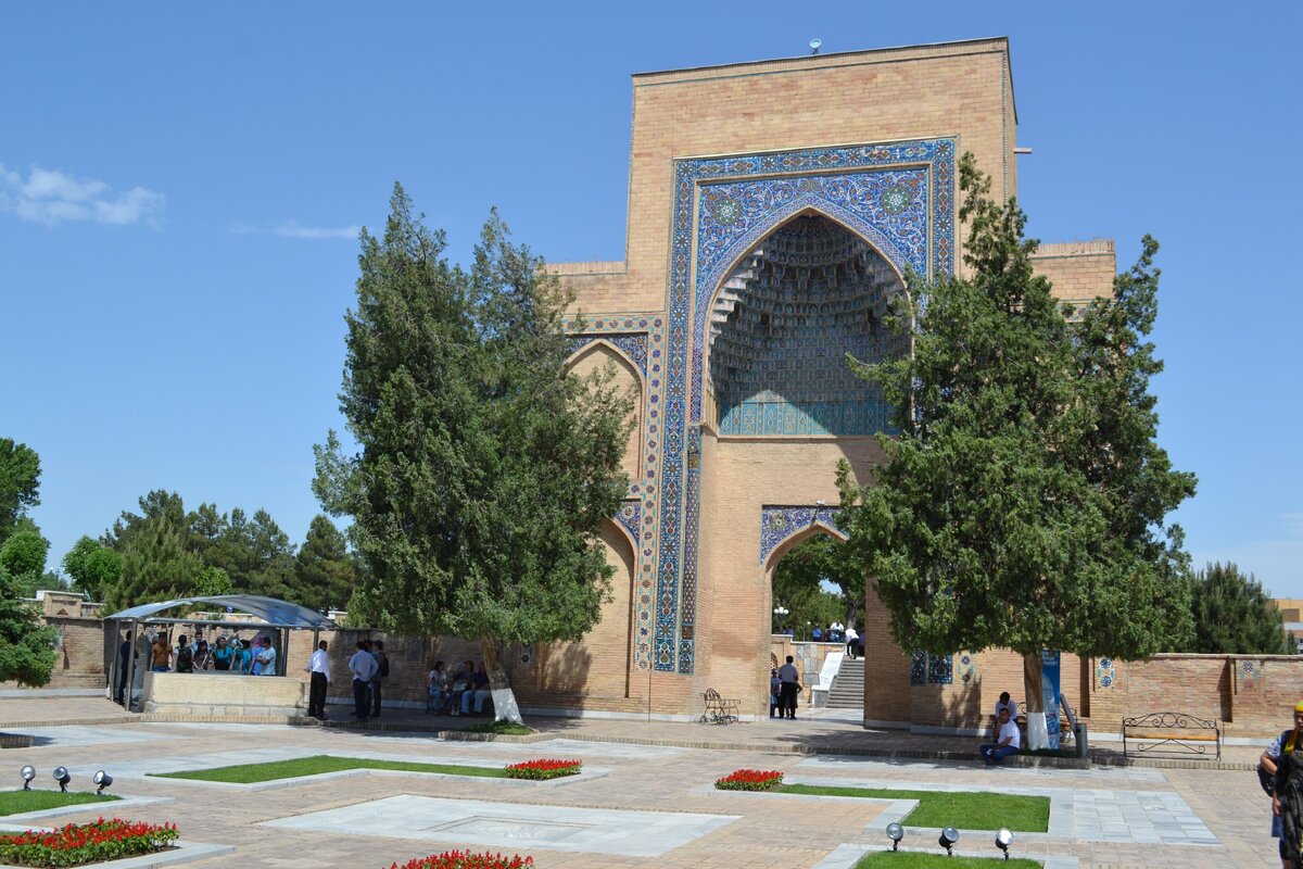 Узбекистан отдых. Выжить в самарканде содержание. Выжить в самарканде содержание. Площадь регистан. Самарканд старый город.