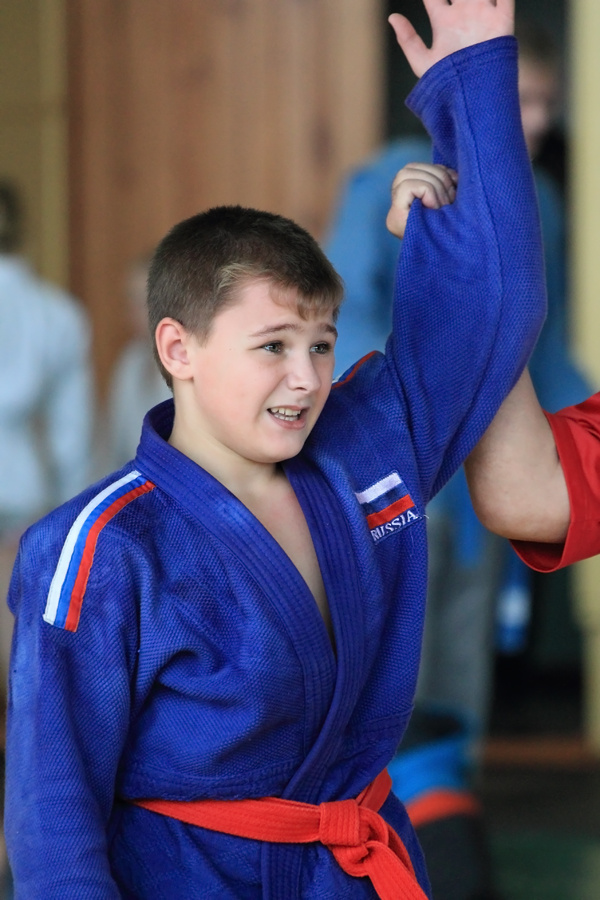 источник: yandex.ru/images/search?text=боевое%20самбо%20в%20HD&isize=eq&iw=600&ih=900&p=1&pos=39&rpt=simage&img_url=https%3A%2F%2Fcity-snat.ru%2Fimages%2Fstories%2FSport%2FTurnir_po_sambo_2014%2F028_Turnir_po_sambo_2014.jpg