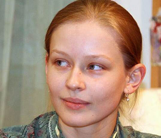 «Еще та красотка»: российские актрисы без макияжа