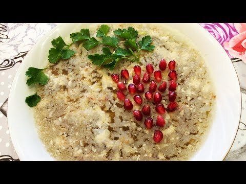 Этот аппетитный холодец из свиных ножек и рульки у нас любят все, мы вам покажем самый вкусный рецепт.