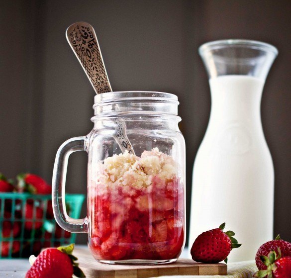 коблер (#cobbler) - блюдо британско-американского происхождения, представляющее собой фруктовую или несладкую начинку, запеченную под тестом.  