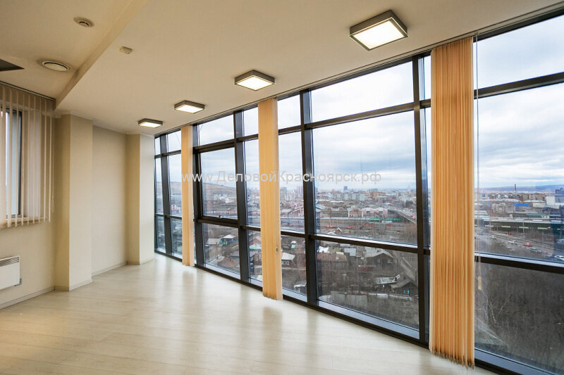 вид из окна кабинета "шефа" . Фото с www.ДеловойКрасноярск.рф