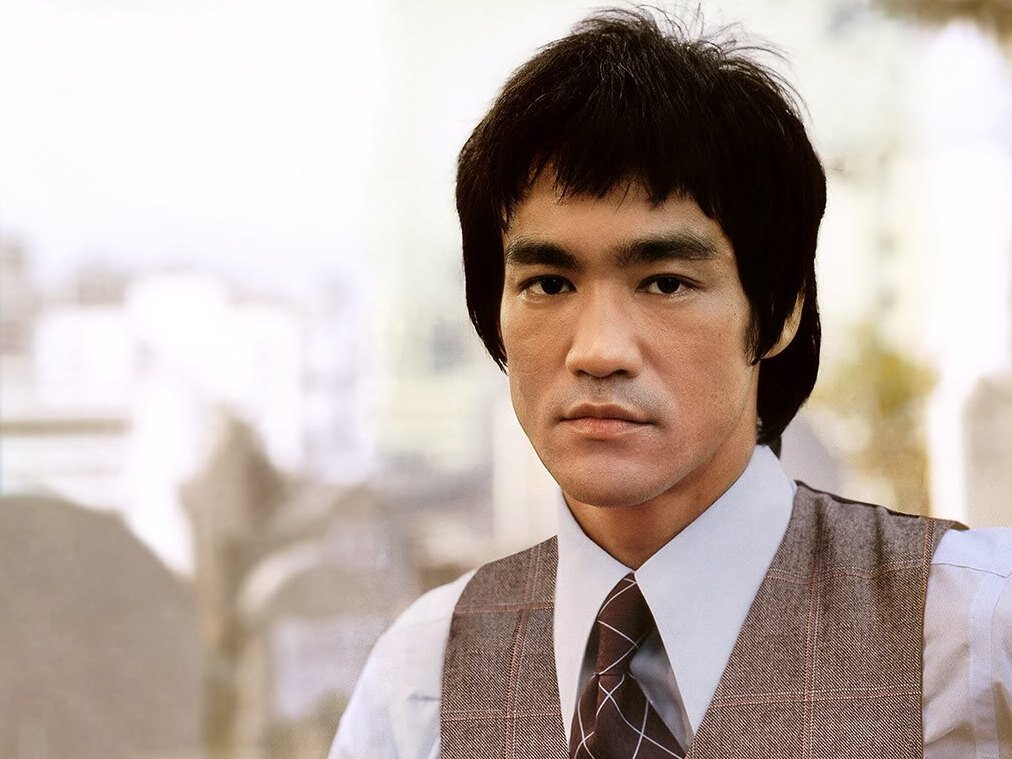 Bruce lee. Брюс ли. Брюс ли фото. Брюс ли 1973. Брюс ли киноактёр.