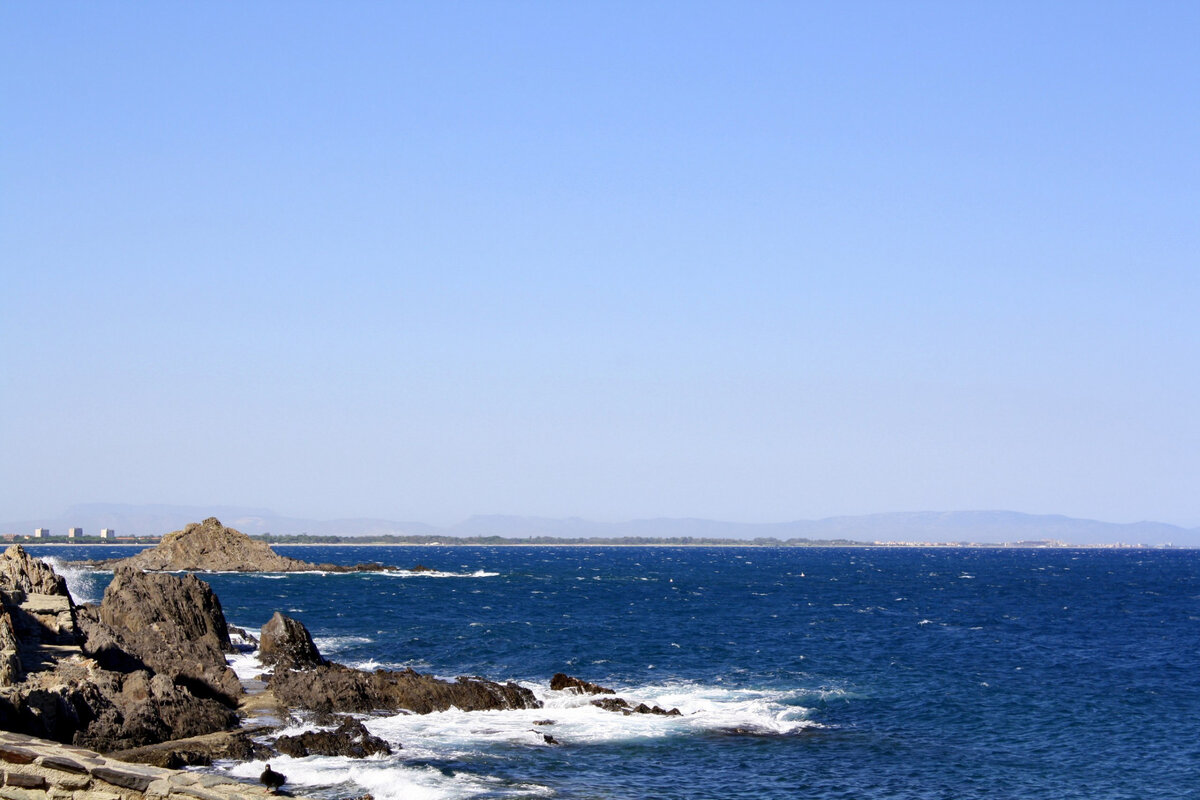 Красота залива не оспаривается. Эх, побольше бы времени, да маску для ныряния...