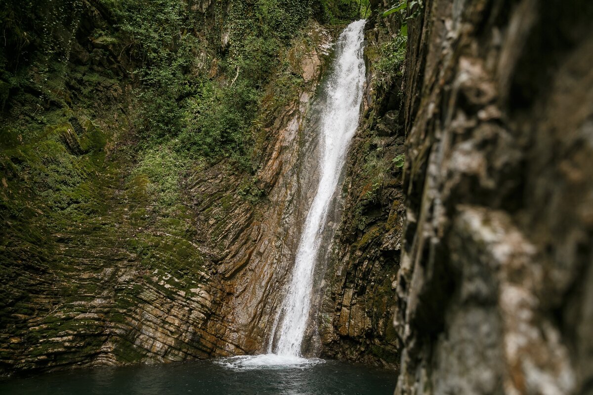 Водопад Бзогу