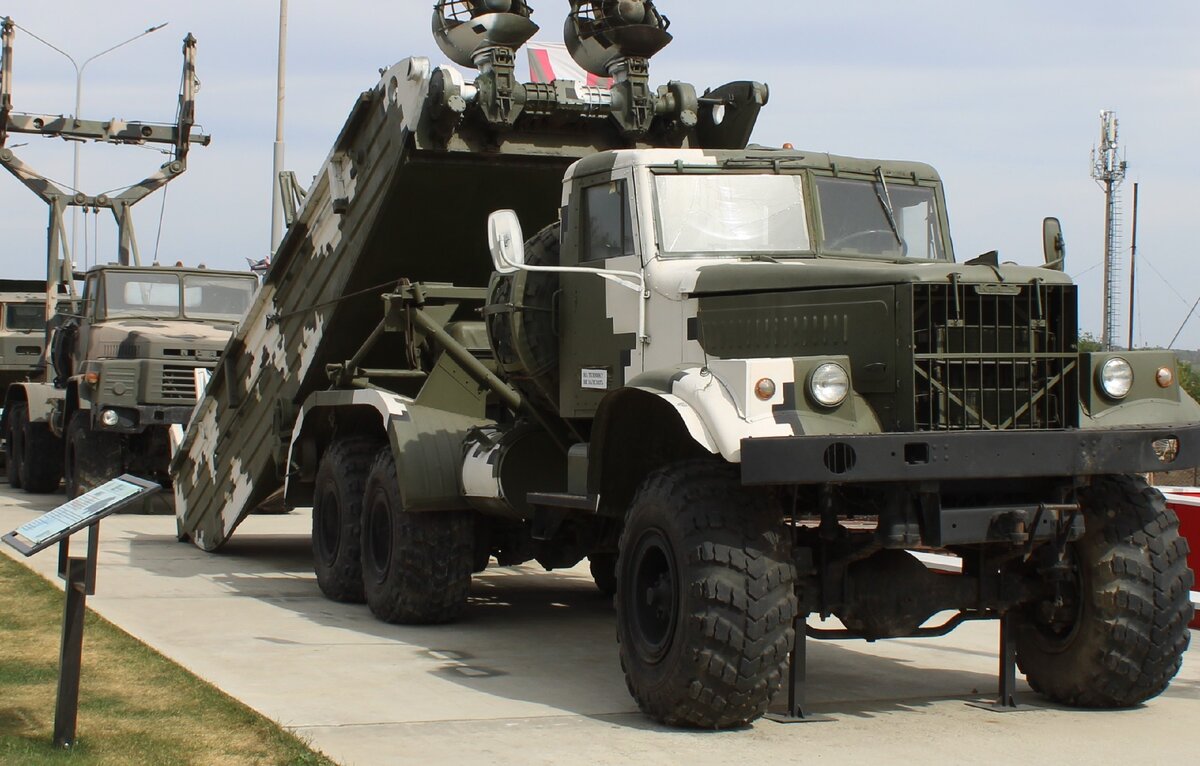 Автомобили КрАЗ мои фото из парка "Патриот"