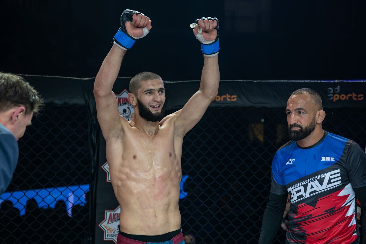 Хамзат Чимаев победил очередного соперника ярким нокаутом. 19 сентября на турнире UFC, в США.  фото: картинки -яндекса.