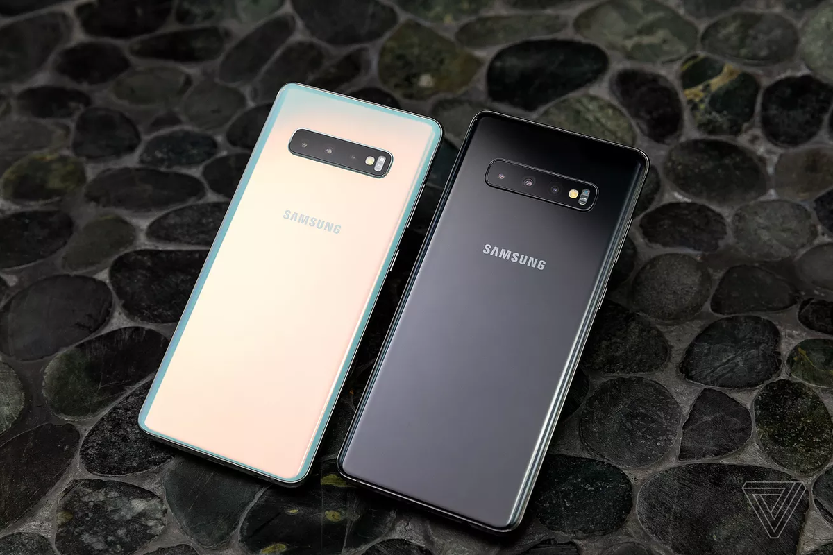 Обновление 6.1 самсунг когда выйдет. Samsung Galaxy s10 Plus. Смартфон Samsung Galaxy a10s. Samsung Galaxy s10 / s10 +. Samsung s 10 плюс.