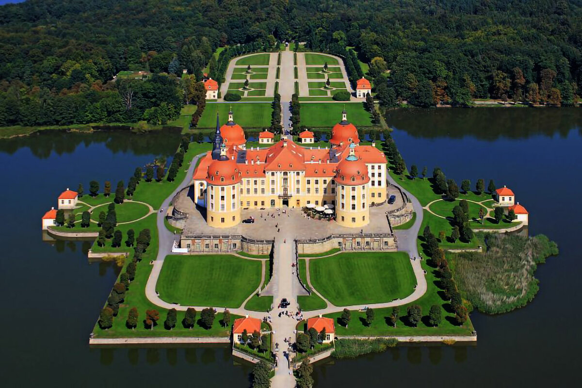 Das schloss. Замок Морицбург Саксония. Замок Морицбург, Дрезден, Германия. Замок Морицбург Дрезден. Германия замок оохсбург Саксония.