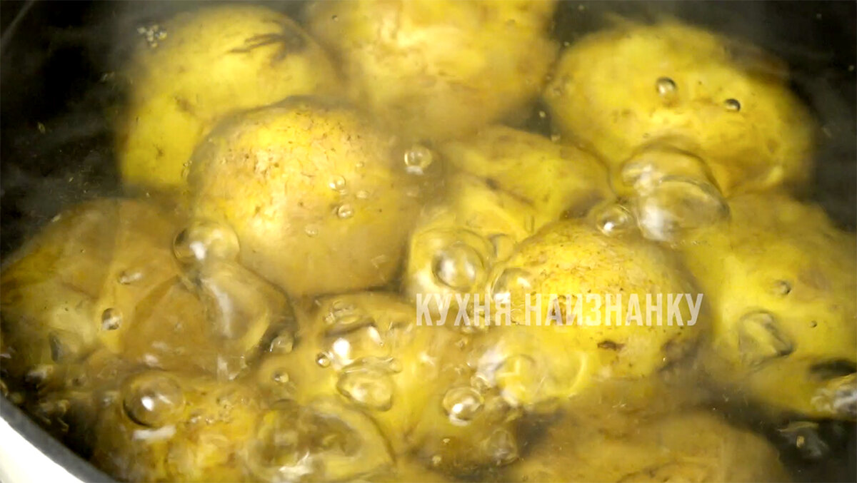 Идеально для этого рецепта подойдет молодой картофель