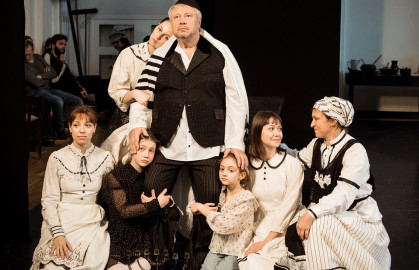 фото с сайта театра