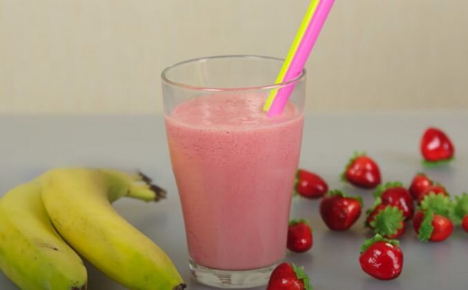 Как вкусно приготовить в блендере Клубничный смузи  из клубники, вишни, апельсинового сока, йогурта и льда рецепт от кухня Наизнанку ..Напитки Смузи Кухня Наизнанку