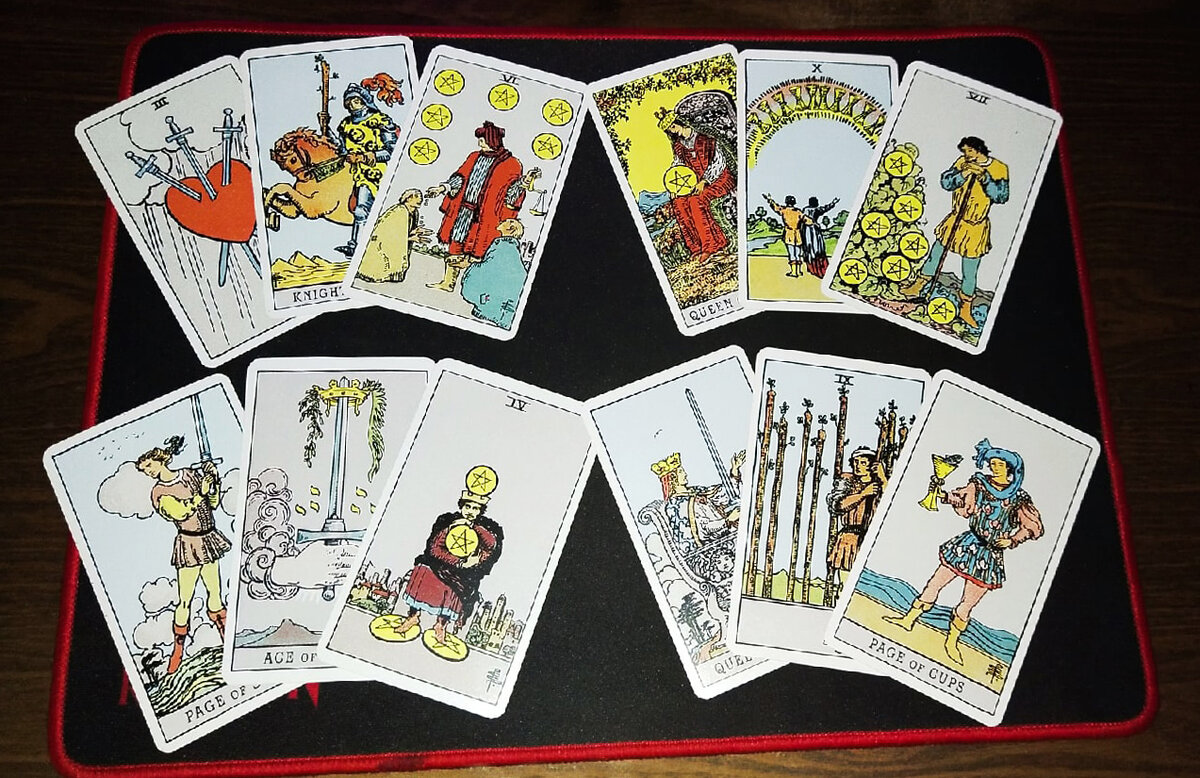 Расклад на Таро Уэйта. Фото автора