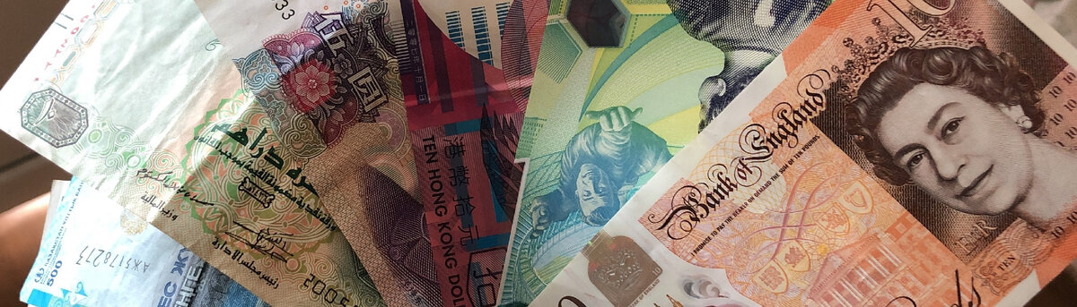 Чаевые от клиентов из разных стран.