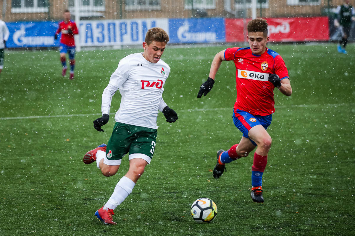 Матвей Першин - на фото слева