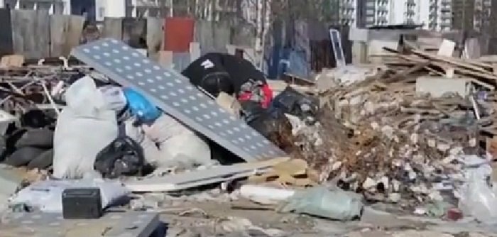 Свалка строительного мусора на Петергофском шоссе. Кадр видео прокуратуры СПб