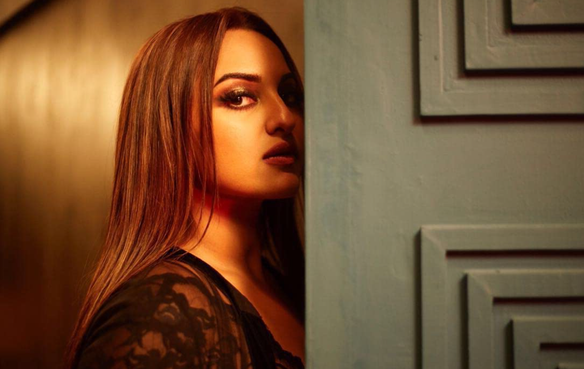 Фотография из свободного источника «По стечению обстоятельств» 2017 г.