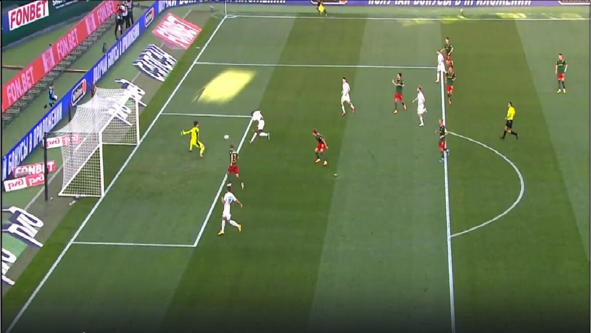 Конате забивает гол