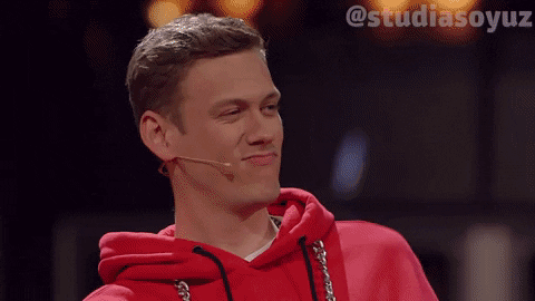 Итак первый актёр Антон Шастун! Став студентом, Антон решил реализовать себя в знаменитой игре КВН и вошел в состав вузовской команды «БВ», со временем возглавив ее в роли капитана. Пару лет ребята выступали в городской студенческой лиге, а затем стремительно ворвались в Лигу центра России «Старт». В первом сезоне «БВ» прошли в финал соревнований, а на следующий год стали чемпионами Лиги. 
Антон Шастун самостоятельно пытался закрепиться на сцене «Камеди Клаб». Юморист дважды без особого успеха приходил на программу «Comedy Баттл», в которой участники, соревнуясь друг с другом, стараются развеселить зрителей в зале, а главное — жюри, состоявшее в разное время из Сергея Светлакова, Семена Слепакова, Гарика Мартиросяна и других знаменитых комиков страны.

6 лет Шастун участвовал в импровизационном шоу «Спорный вопрос», в котором актеры вместе с телеведущим разыгрывали сюжеты, предложенные зрителями. В программе участвовали семеро человек, из которых Антон являлся не только самым молодым, но и самым высоким (рост парня — 197 см).