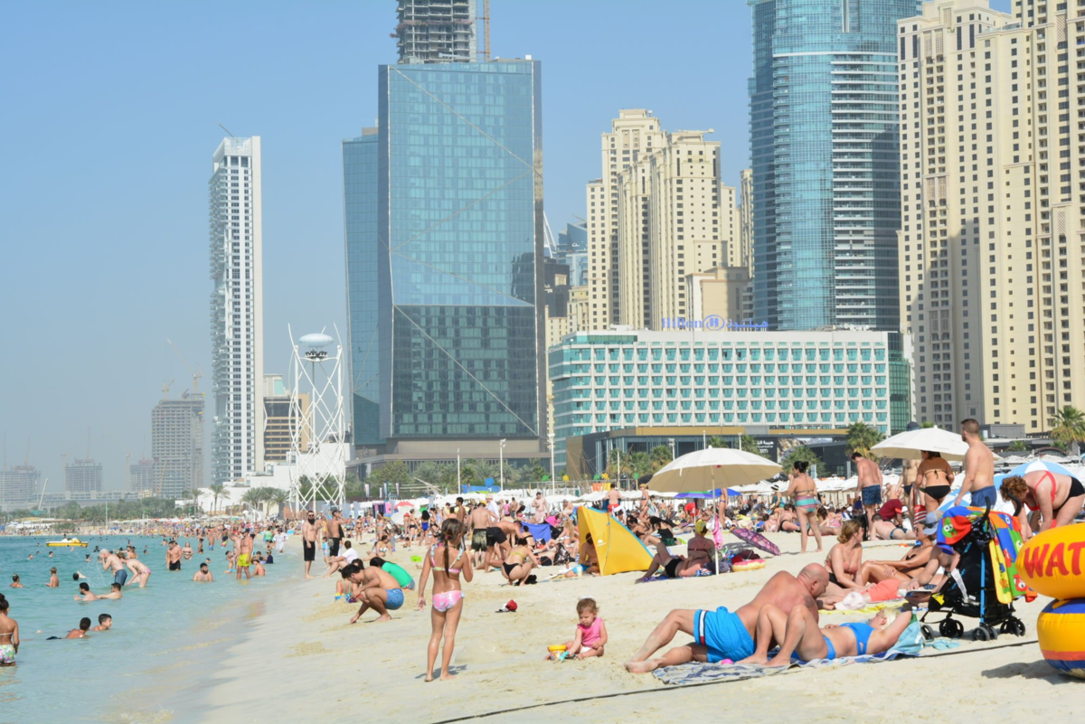 Blue beach dubai. Пляж JBR В Дубае. Пляж Джумейра опен Бич в Дубае. Джумейра Бич Резиденс пляж