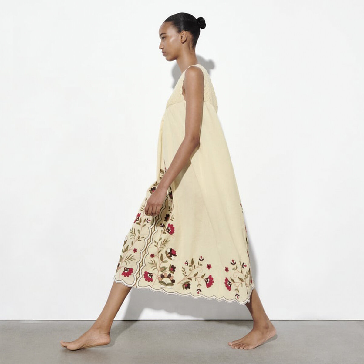 Фото взяты с официального интернет-магазина https://www.zara.com/