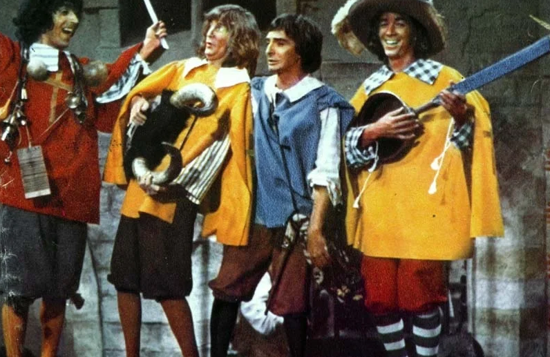 Французский четверо. 4 Мушкетера Шарло. 1973 - Четыре мушкетера Шарло. 4 Мушкетёра 1974 Шарло.