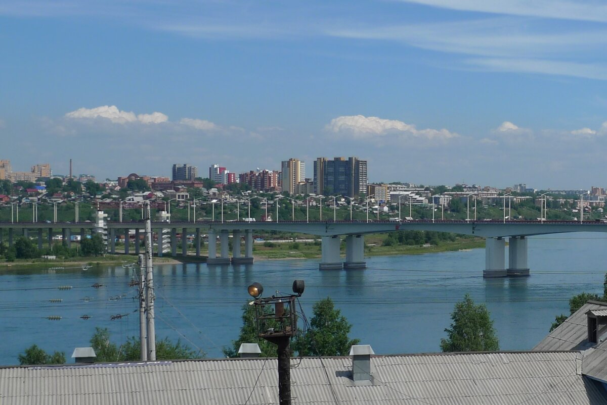 Виды Иркутска (2010 год) не впечатлили эмигрантку: новый мост... (листай вправо)