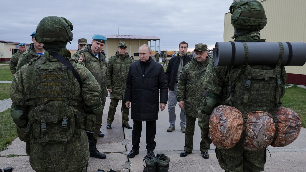 Политолог объяснил, зачем предприятия Ростова набирают специалистов по  мобилизации | RostovGazeta.ru | Дзен