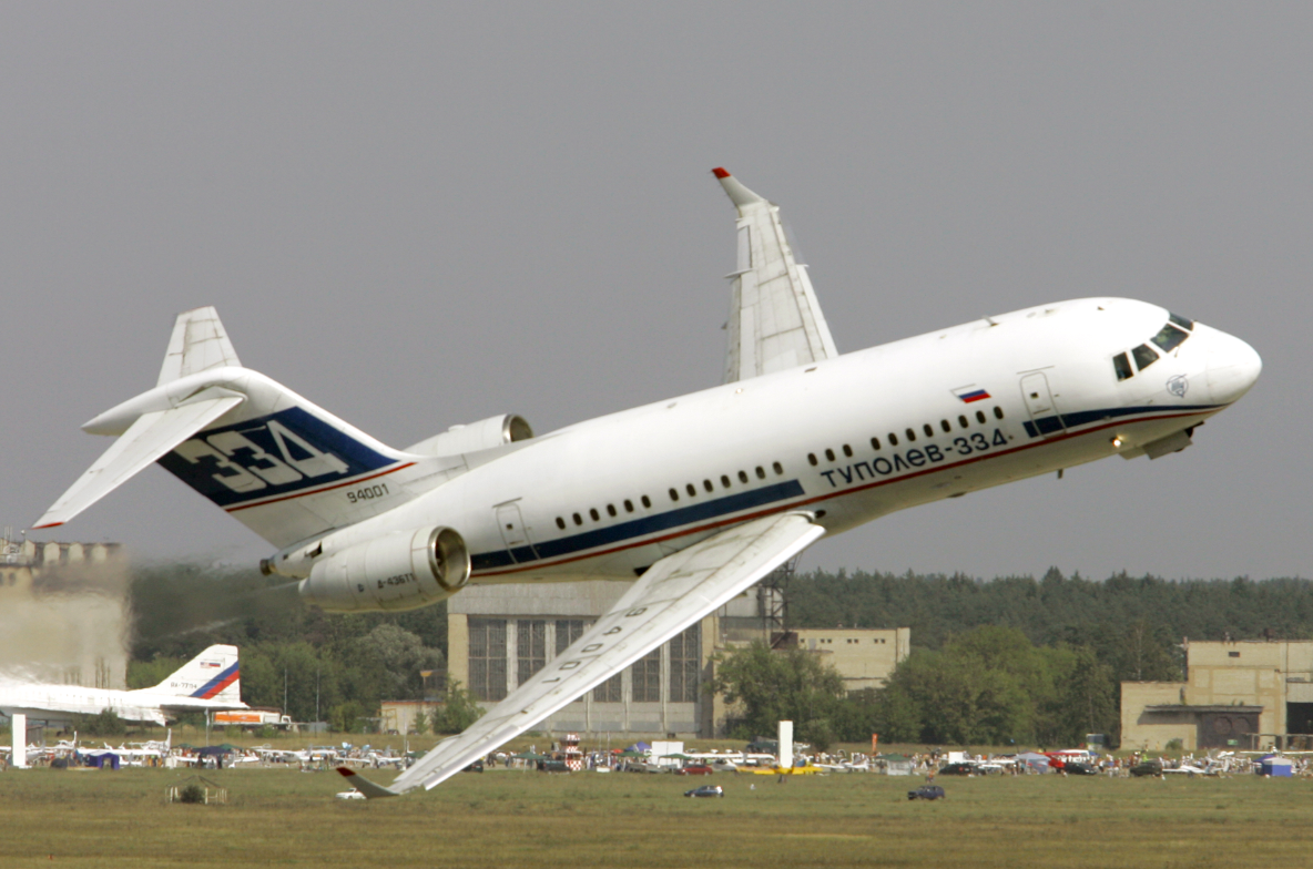 Ту-334 пассажирский. Ту-334 пассажирский самолёт. Ту-334-100д. Ил 334.