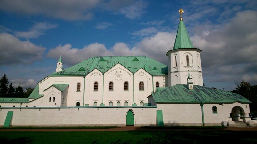 Самое необычное здание Петербурга - мнение читателей