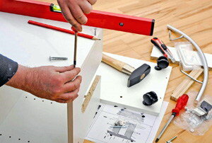 Для того, чтобы подобрать модель корпусной мебели, идеально подходящую для вашего дома или офиса, необходимо понимать какие ее разновидности существуют: