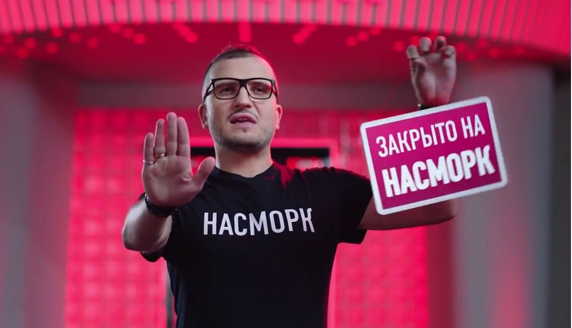 Заложенность носа - симптом, который знаком всем и от которого непременно хочется избавиться побыстрее.