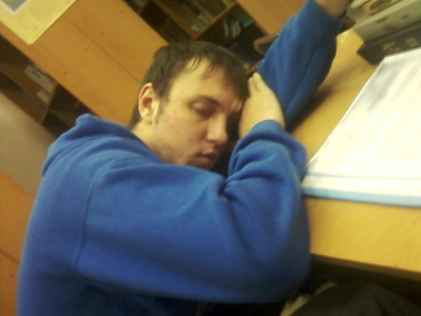 После ночной смены, на учебе.