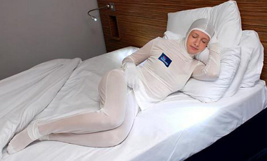 Чего только люди не придумают для комфортной жизни. Когда доступно многое, всё равно хочется ещё чуть-чуть, чтобы стало совсем хорошо. Если на это "чуть-чуть" есть спрос, то будет и предложение.-3