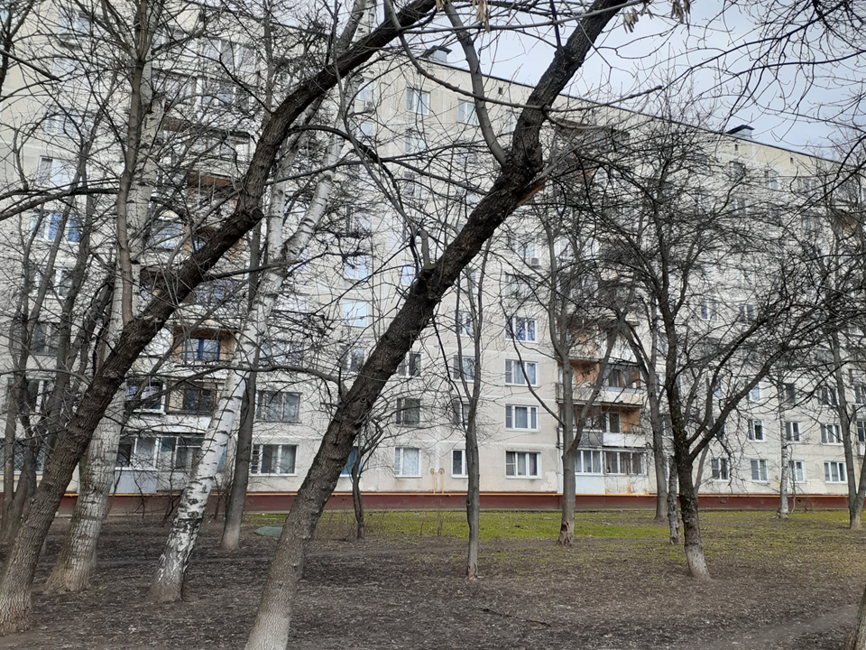 Фото автора. Вот дом, в который я зашёл. 