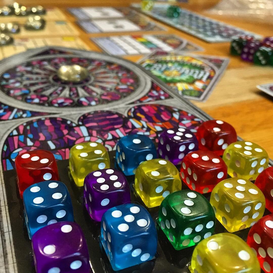 Настольная игра "Саграда". От 1 до 4 игроков, 45 минут игры.