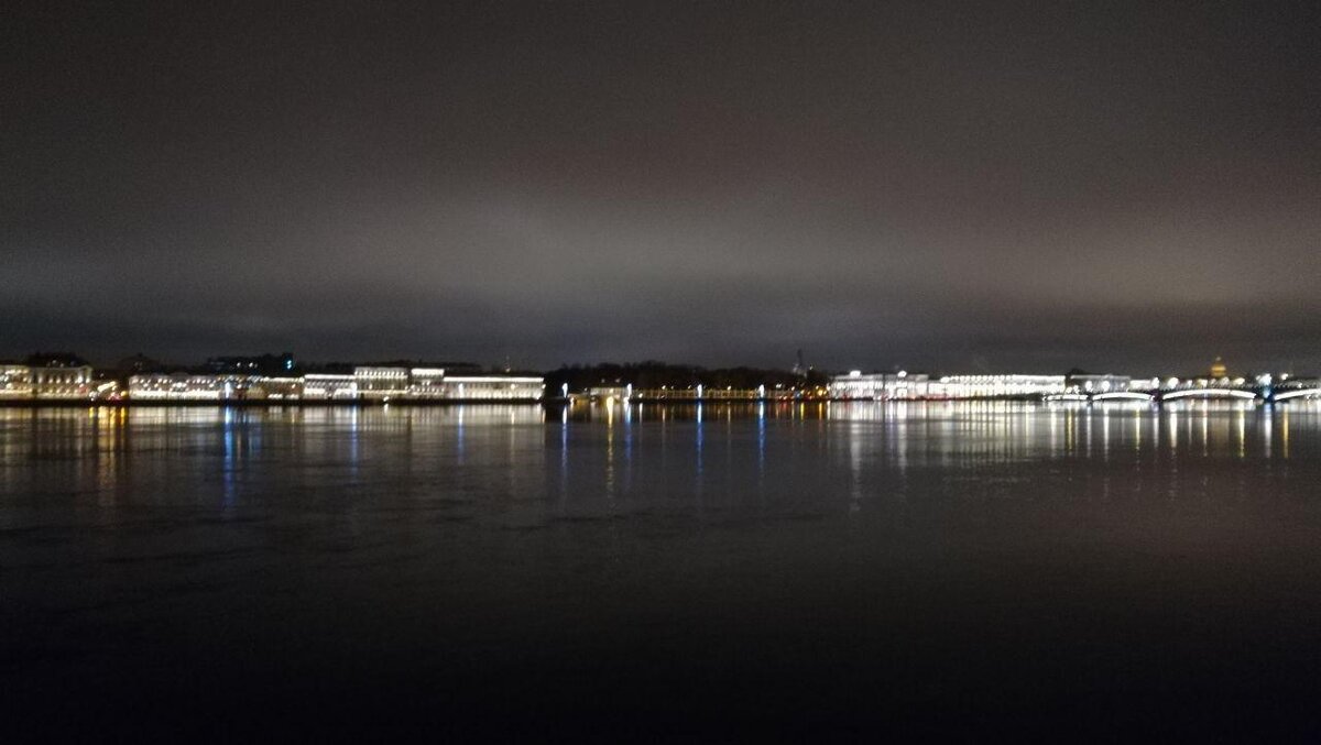 Ночной Петербург. Уже не бандитский и не криминальный. На дворе 2020 год