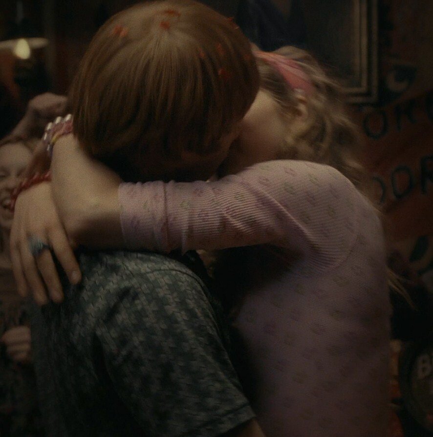 Первый поцелуй Лаванды и Рона